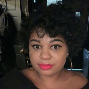 Meet your Posher, Victoria